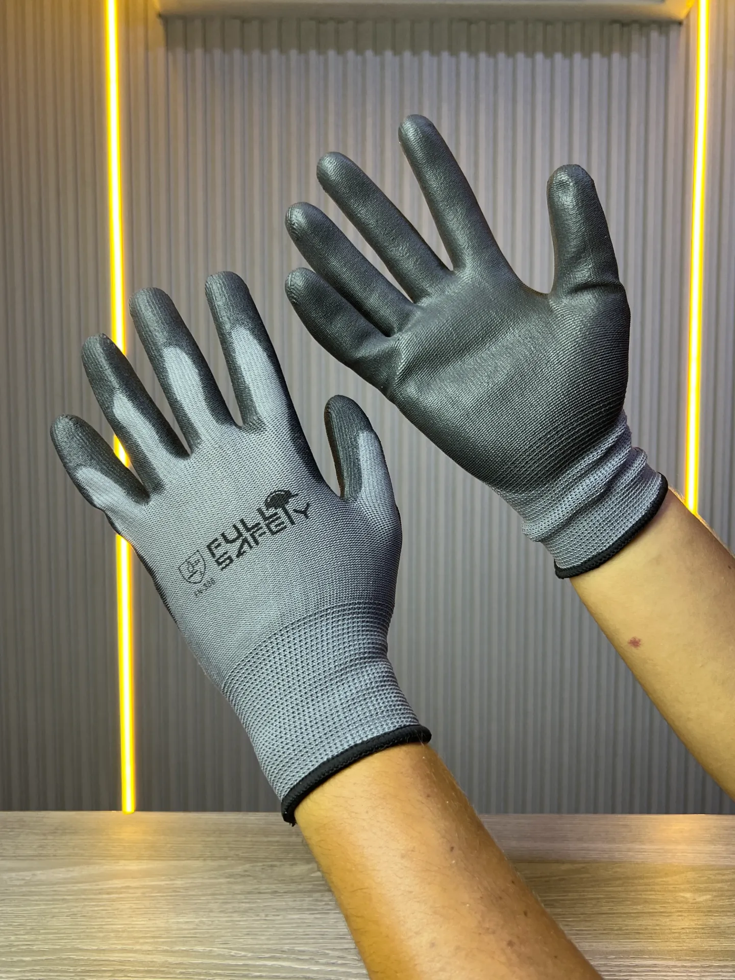 GUANTE DE PRECISION NEGRO POLIESTER