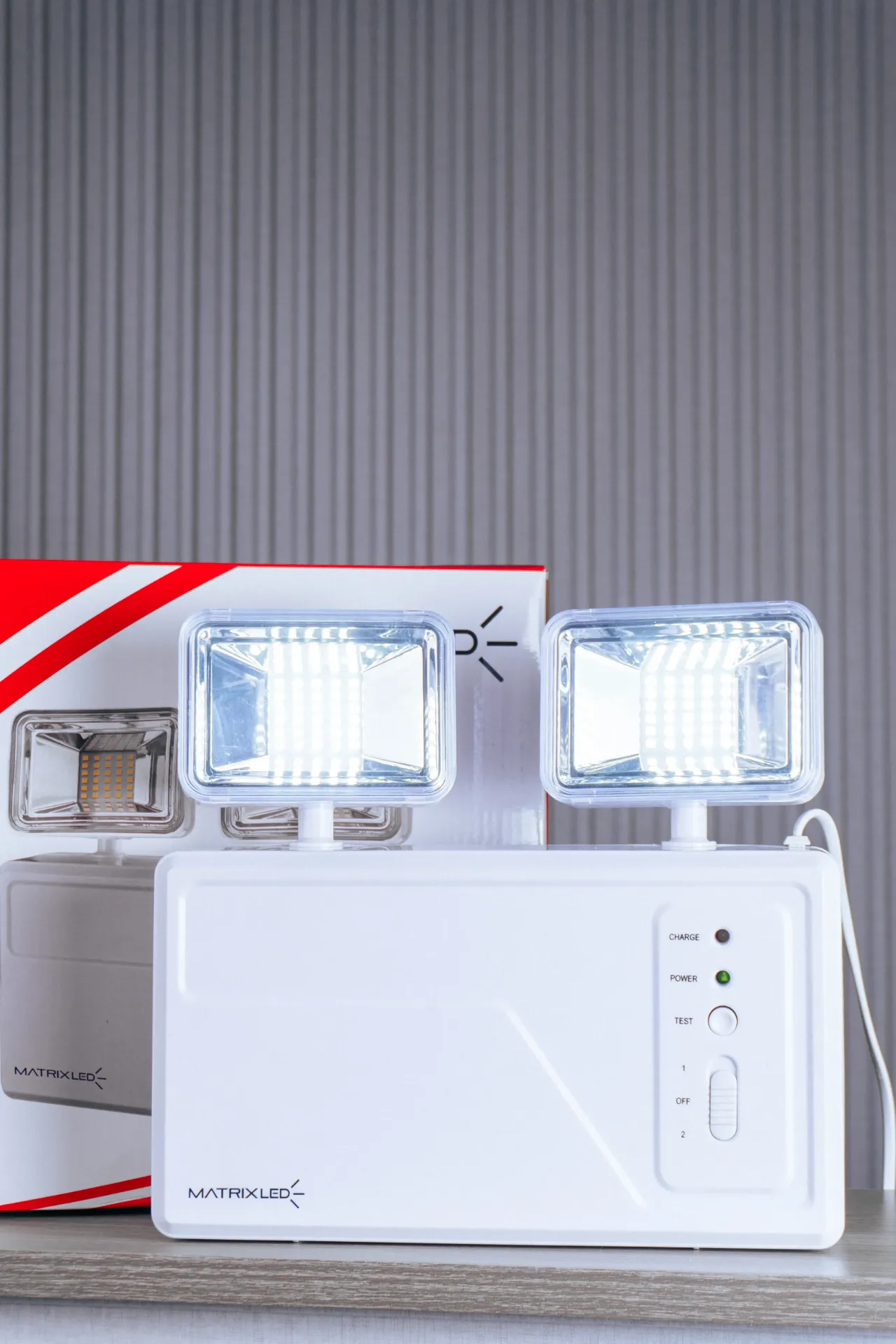 [17LB] LAMPARA DE EMERGENCIA 3200 LUMENS BAT-6V